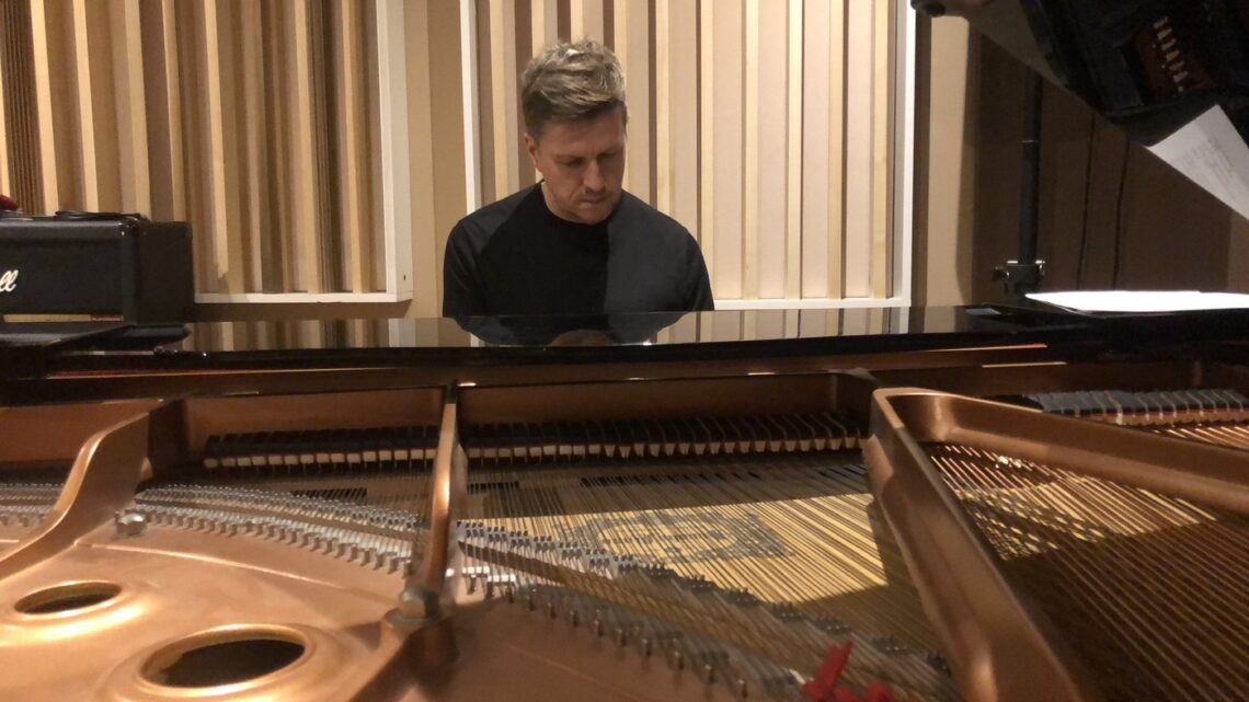 Claudio Rigo torna con “Melanie”, una fusione di pianoforte e cuore