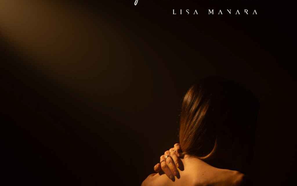 “Regina su di me” il nuovo singolo di Lisa Manara