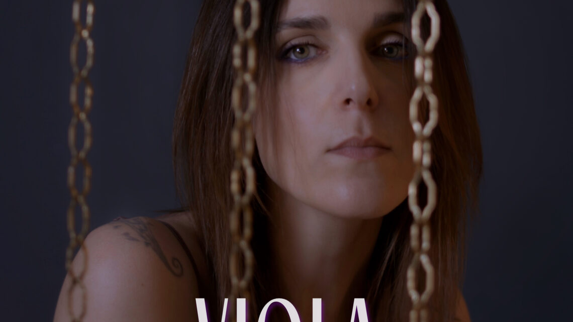 “Viola”, il debutto di Giulia